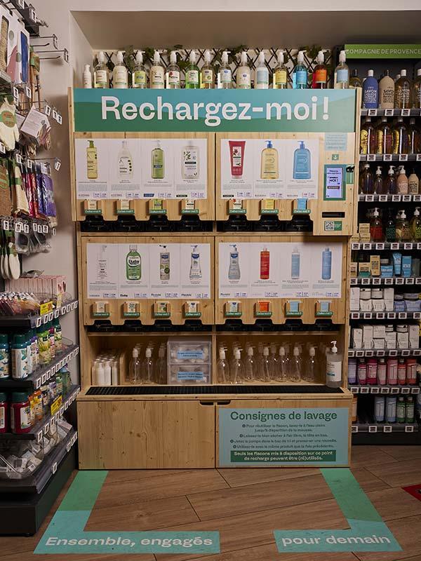 Meuble Pharma Recharge dans une pharmacie